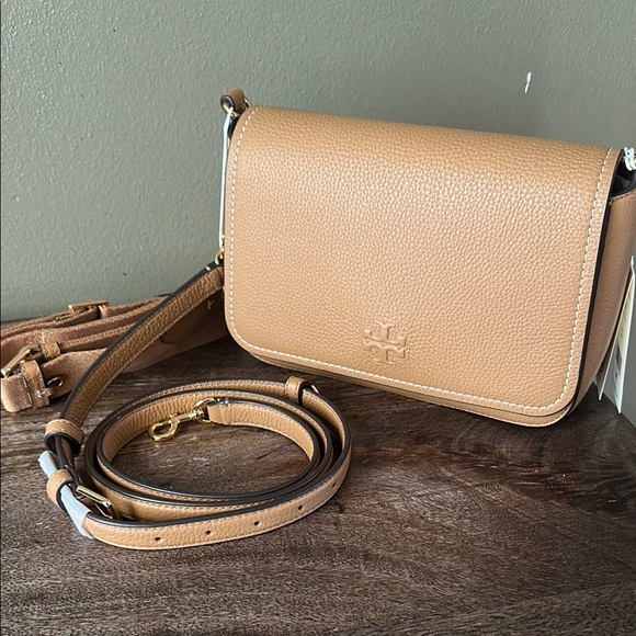 Tory Burch Handbags - Tory Burch Tan Leather Crossbody Bag